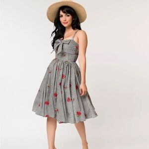 Unique Vintage 1950s Black Gingham Roses Golightly Swing Dress - XL/14